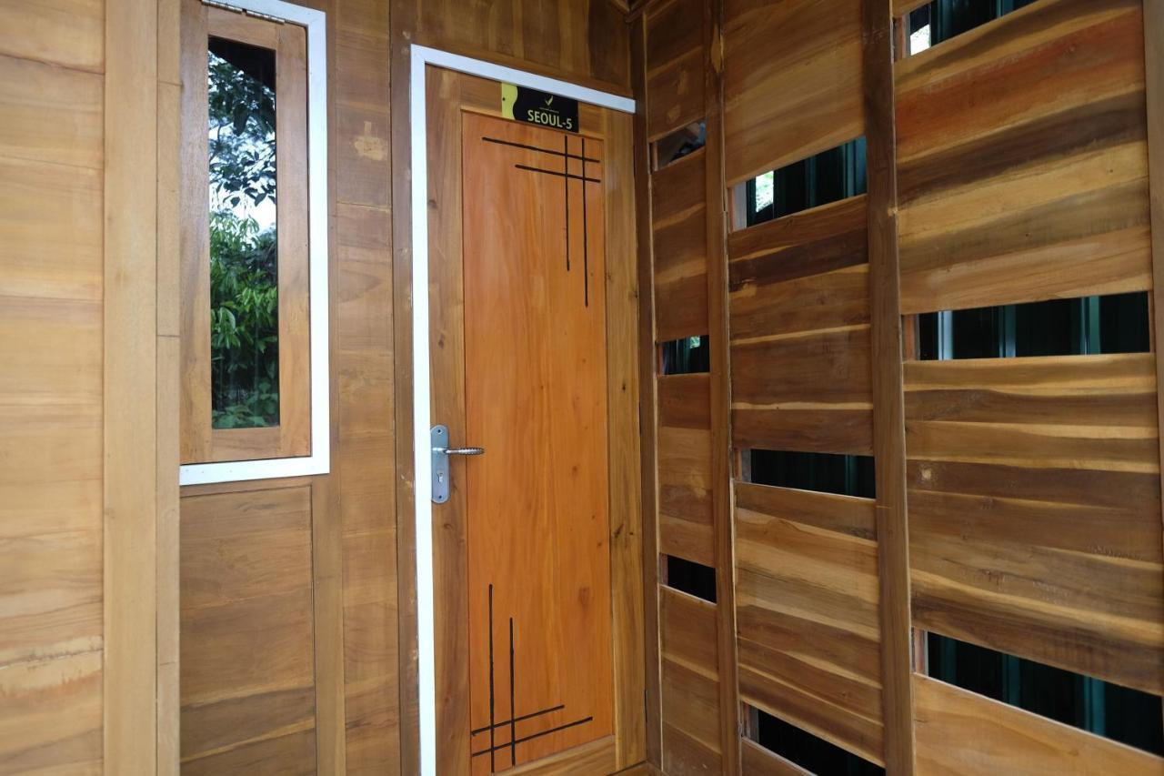 Urbanview Villa Lukulo Kebumen By Reddoorz Extérieur photo