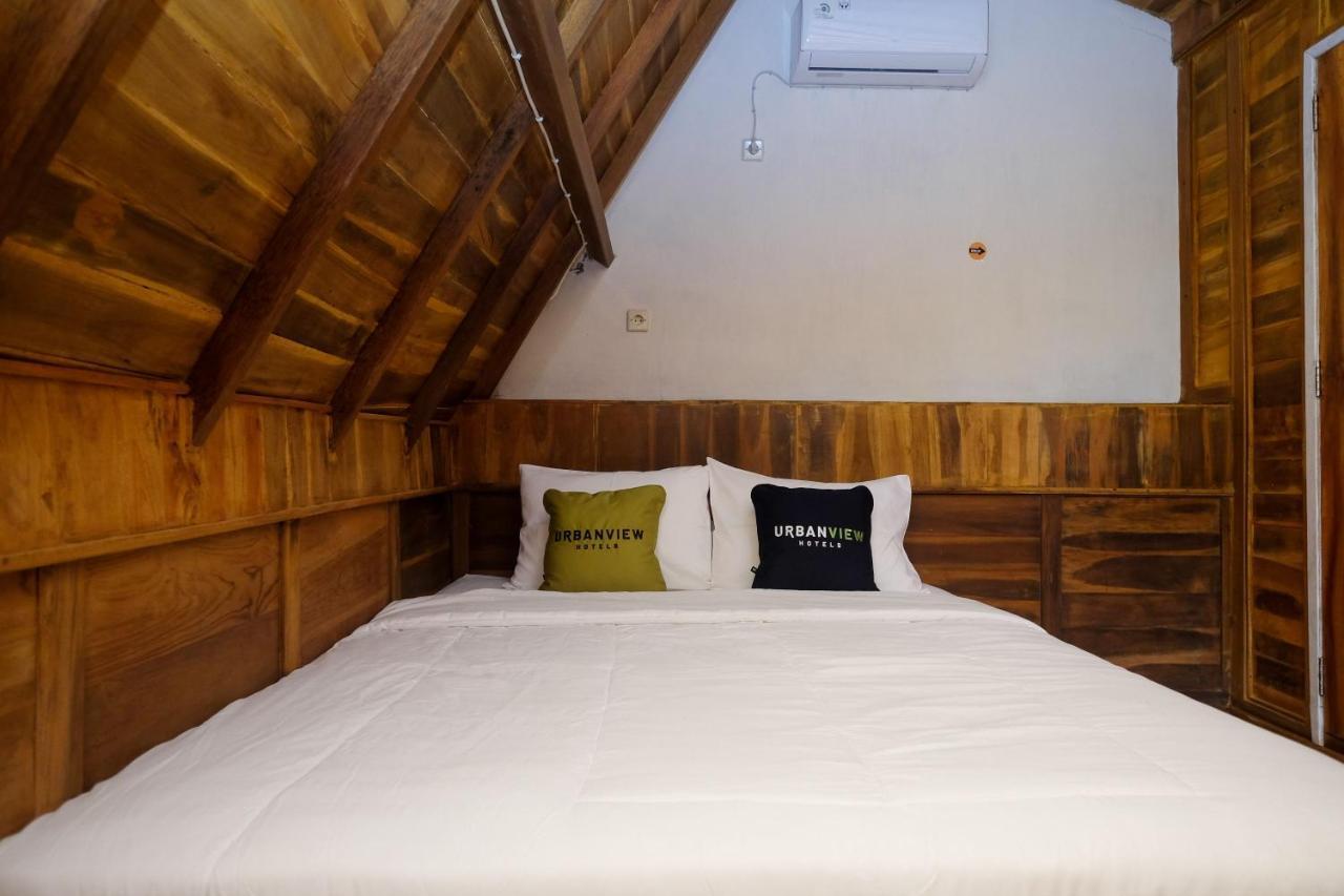 Urbanview Villa Lukulo Kebumen By Reddoorz Extérieur photo