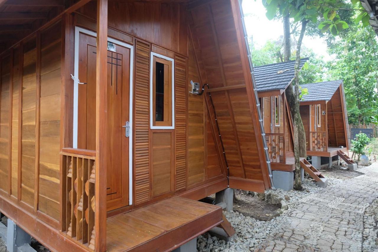Urbanview Villa Lukulo Kebumen By Reddoorz Extérieur photo